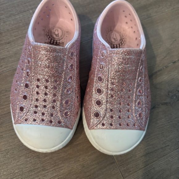 Native shoes size c7 - Picture 3 of 3